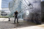 Thoroughly modern window cleaning